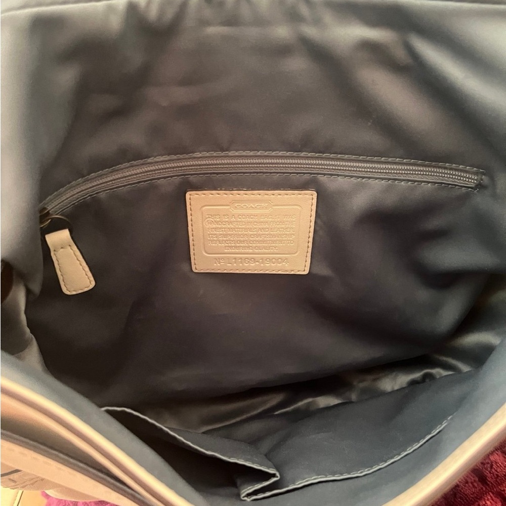 Like new Coach cream leather crossbody bag - Picture 5 of 5